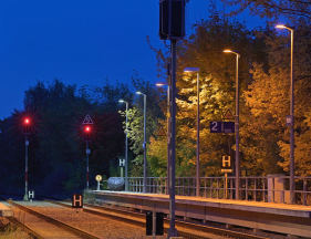Bahnhof Pritzerbe mit drei verschiedenen Leuchtentypen